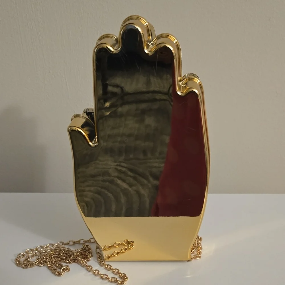 Hand Shaped Chain Crossbody Bag - Picture 3 of 9